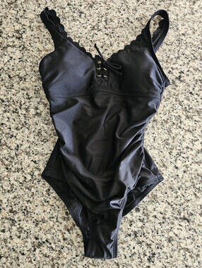 Kona Sol Womens Sz S One Piece Swimsuit Solid Black Scalloped Edges